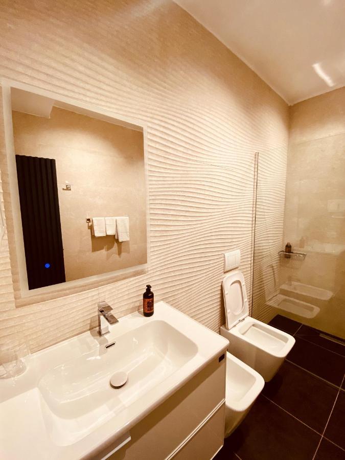 Tirana Central Rooms Bagian luar foto