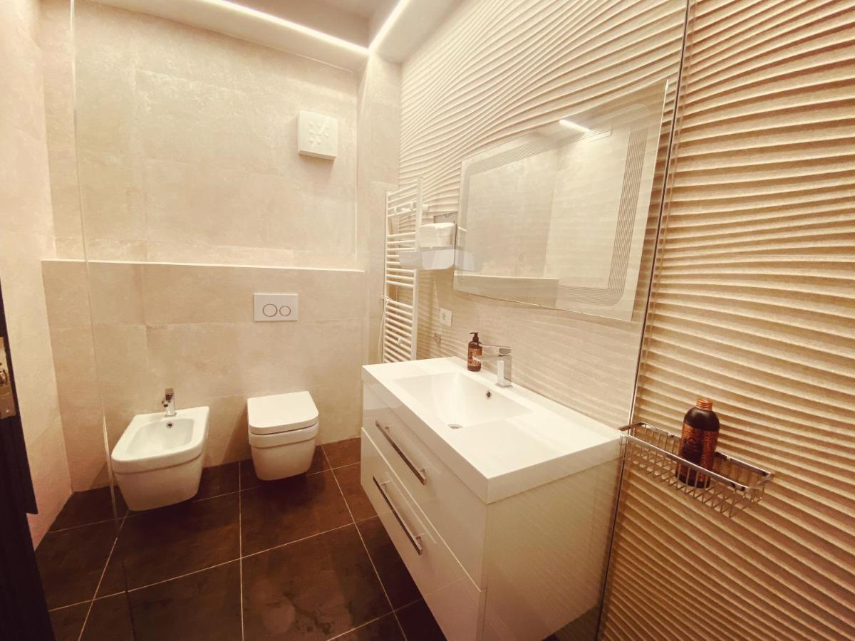 Tirana Central Rooms Bagian luar foto