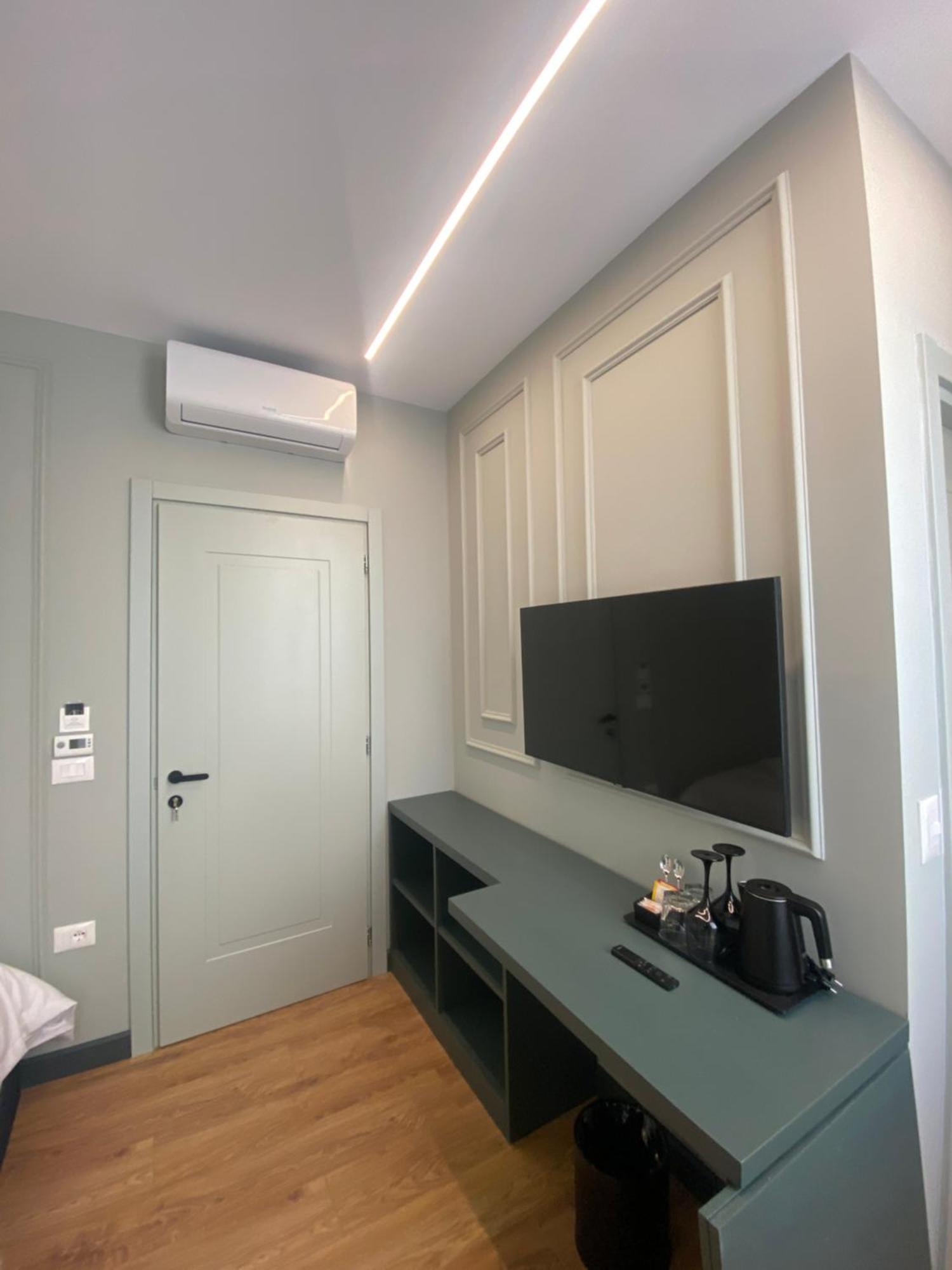 Tirana Central Rooms Bagian luar foto