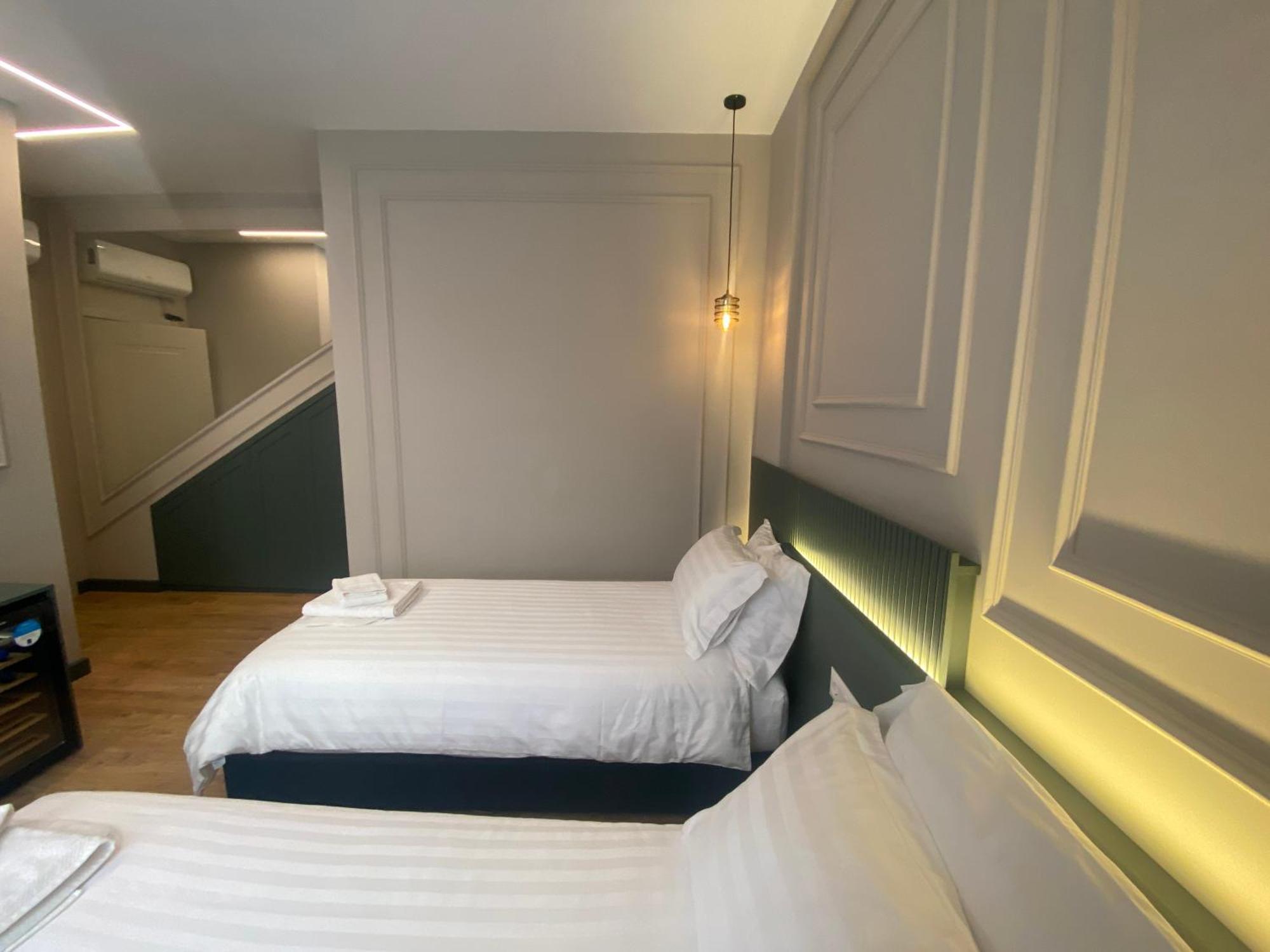 Tirana Central Rooms Bagian luar foto