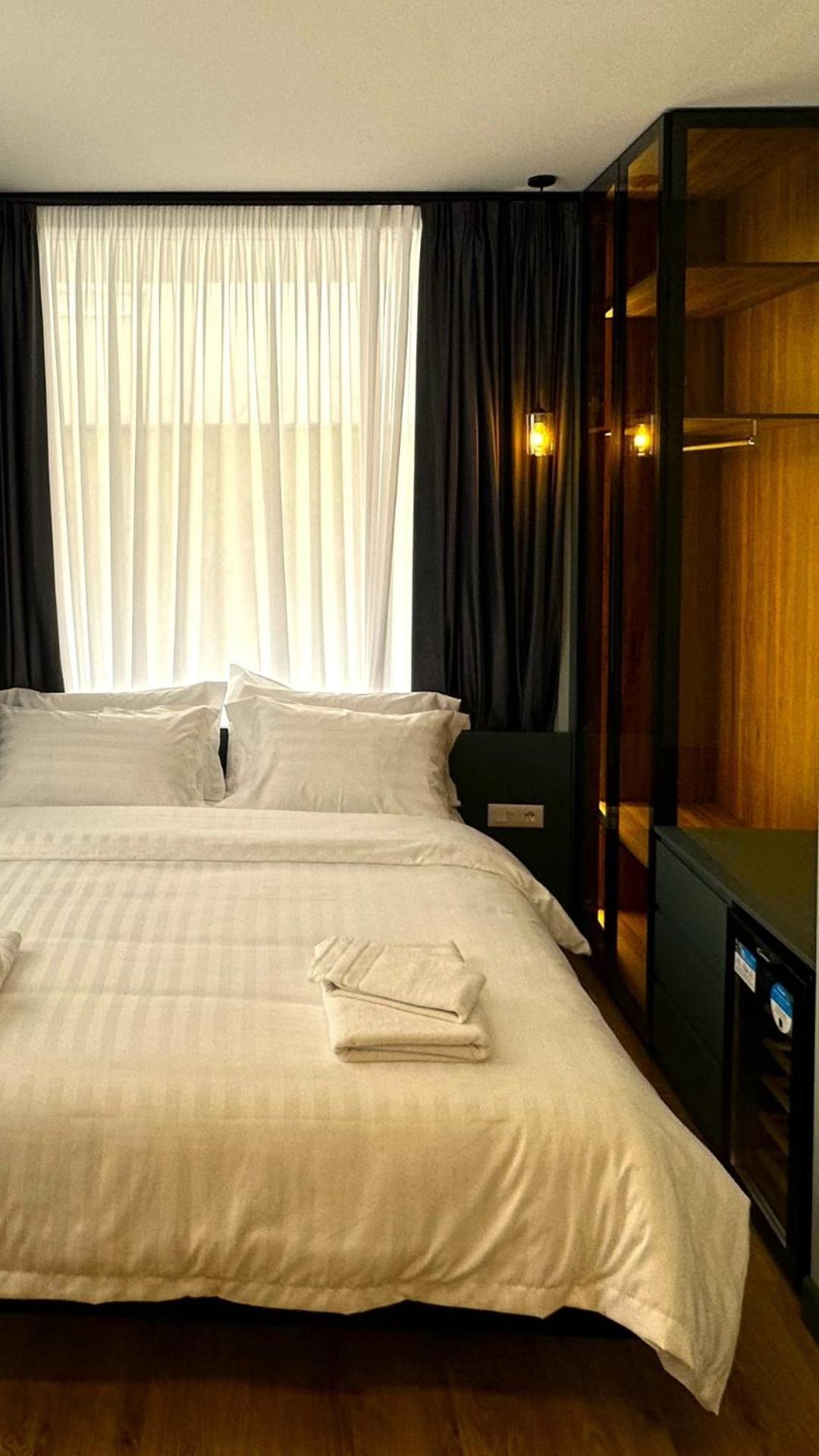 Tirana Central Rooms Bagian luar foto