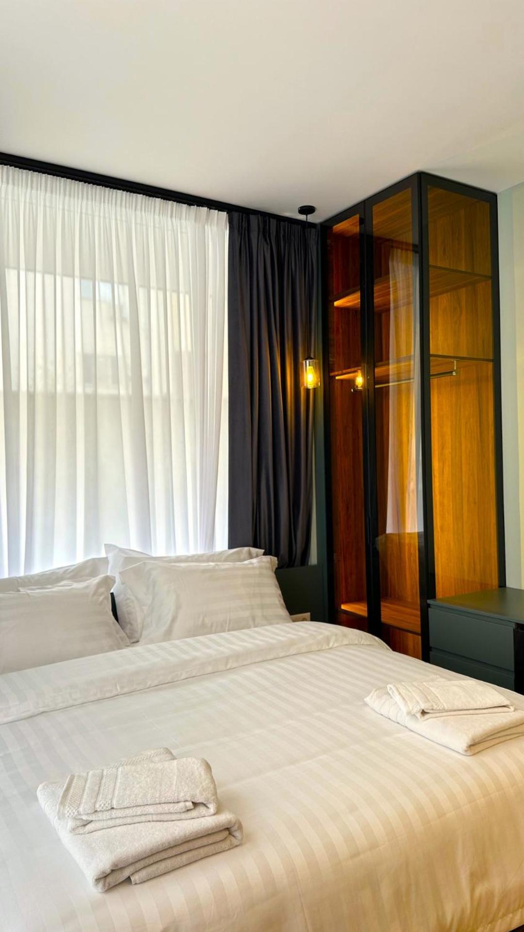 Tirana Central Rooms Bagian luar foto