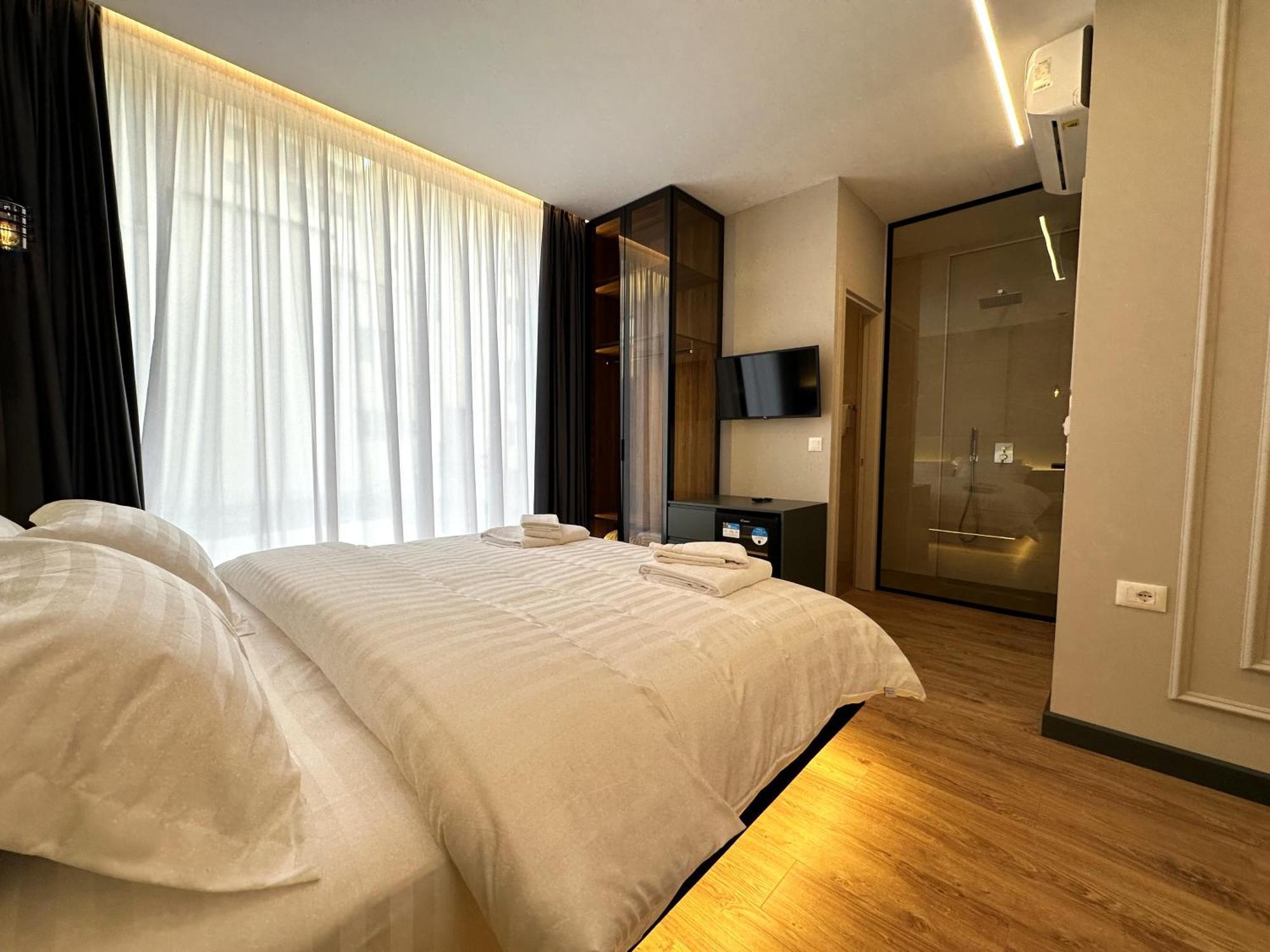 Tirana Central Rooms Bagian luar foto