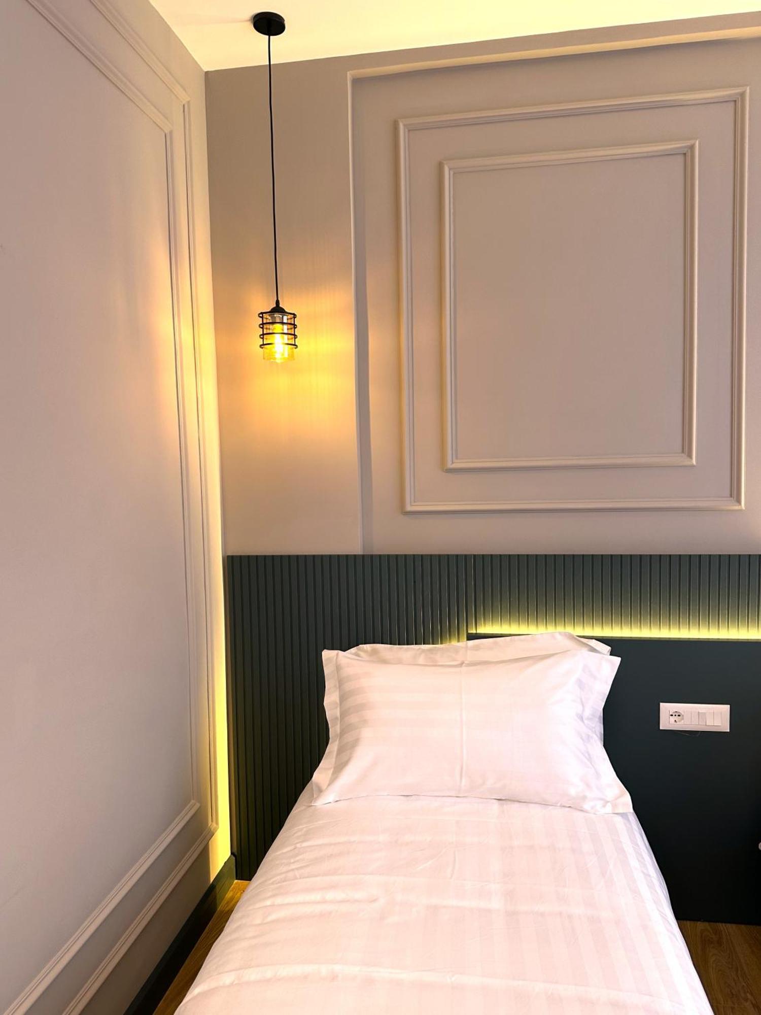 Tirana Central Rooms Bagian luar foto