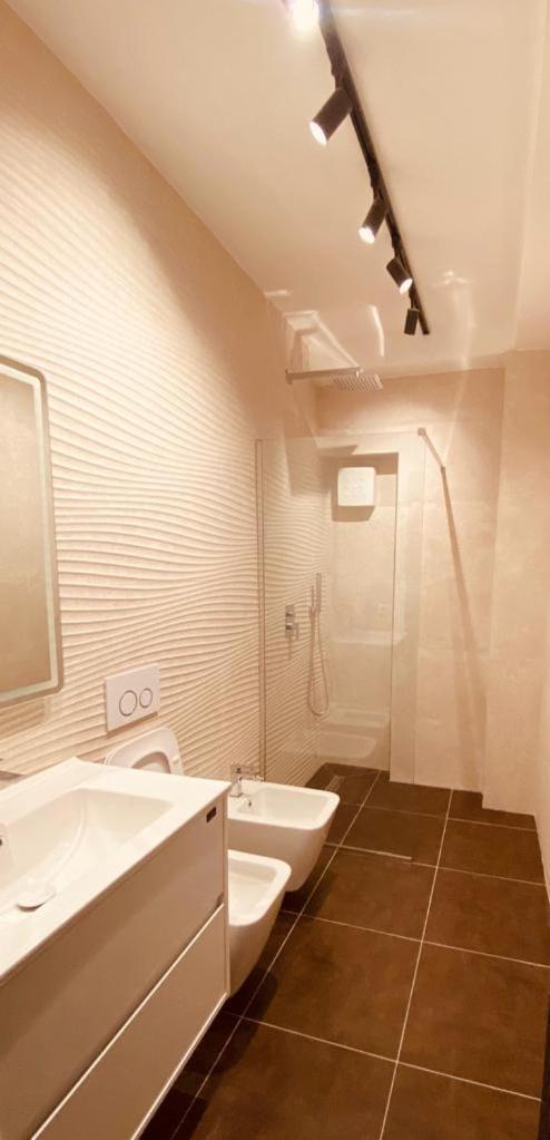Tirana Central Rooms Bagian luar foto